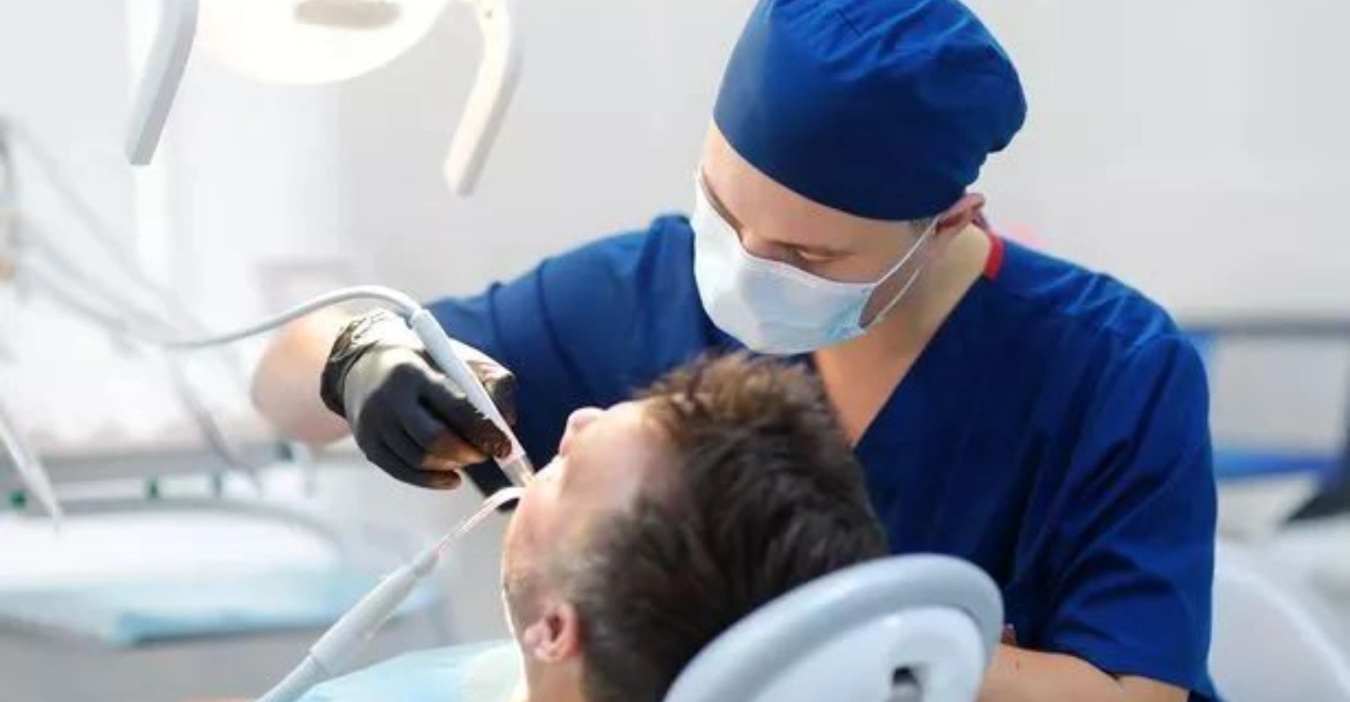 Does lupus cause your teeth to fall out1